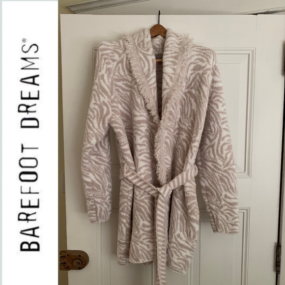 Barefoot Dreams Sweaters - EUC Barefoot Dreams Cozy Chic belted sweater